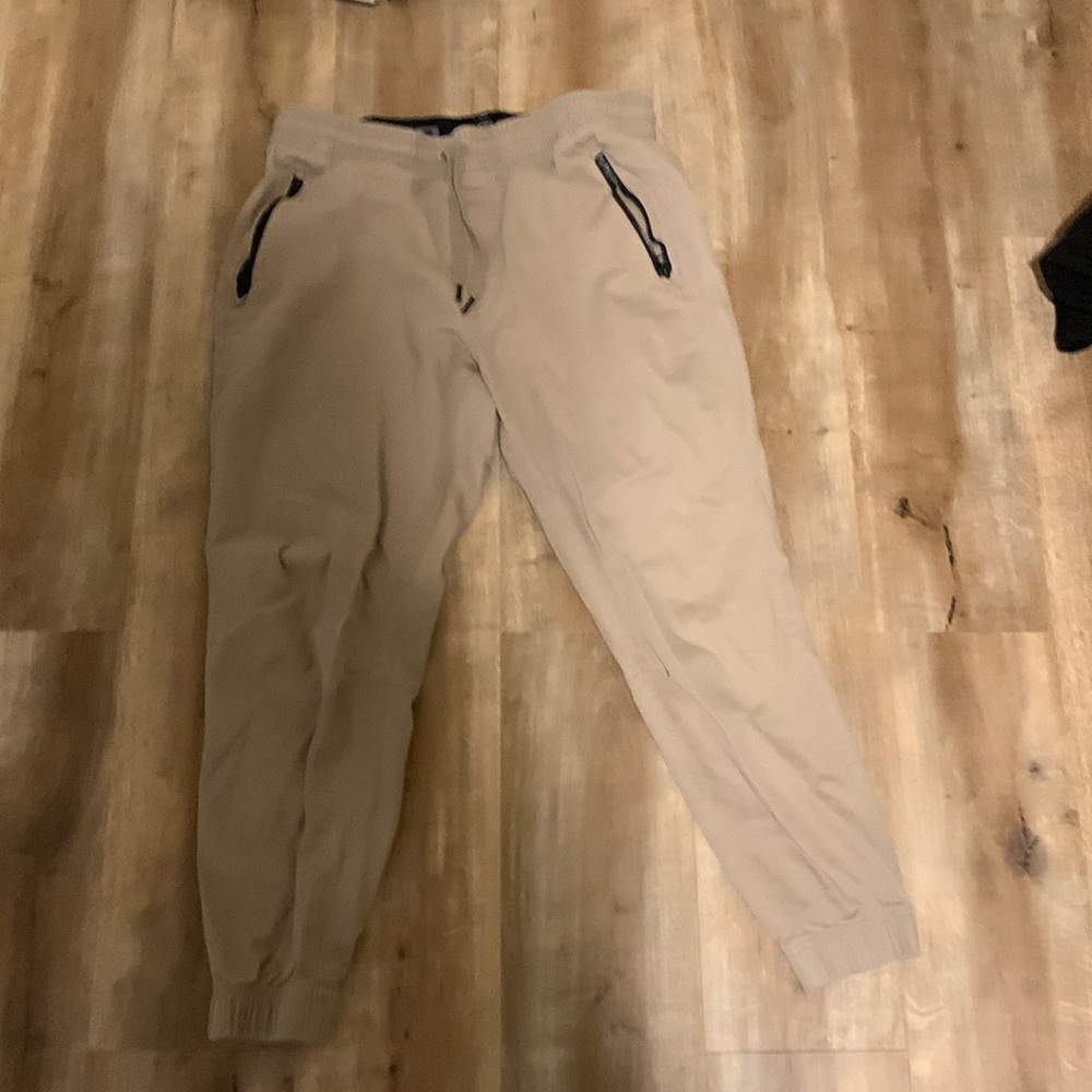 Under Armor XL Tapered Fitted Joggers